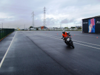piste : moto, poids lourd perte d'adhérence